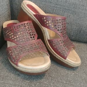Earth leather slide sandals